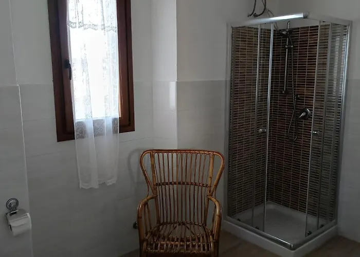 לינה וארוחת בוקר L'amico *